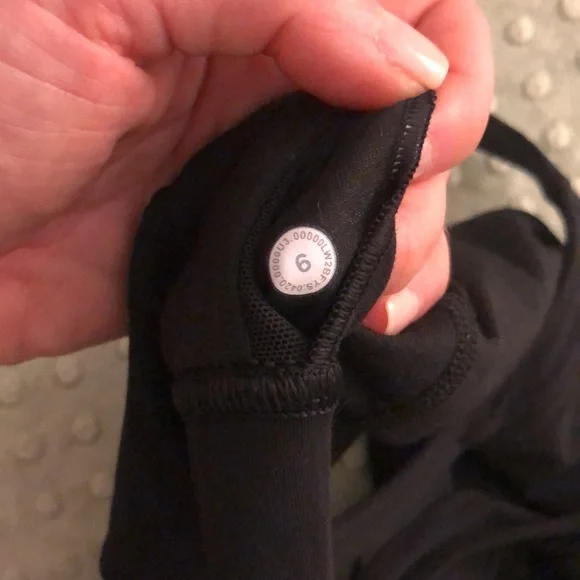 LULULEMON sports bra - Picture 6 of 6